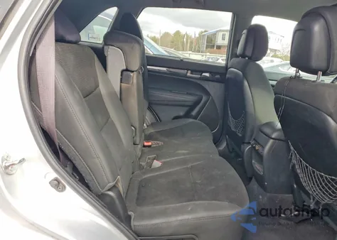 2014 Kia Sorento Lx z USA, uszkodzony, nr VIN 5XYKT4A63EG492938